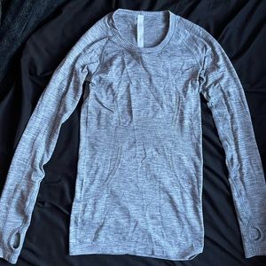 Lululemon long sleeve thin top